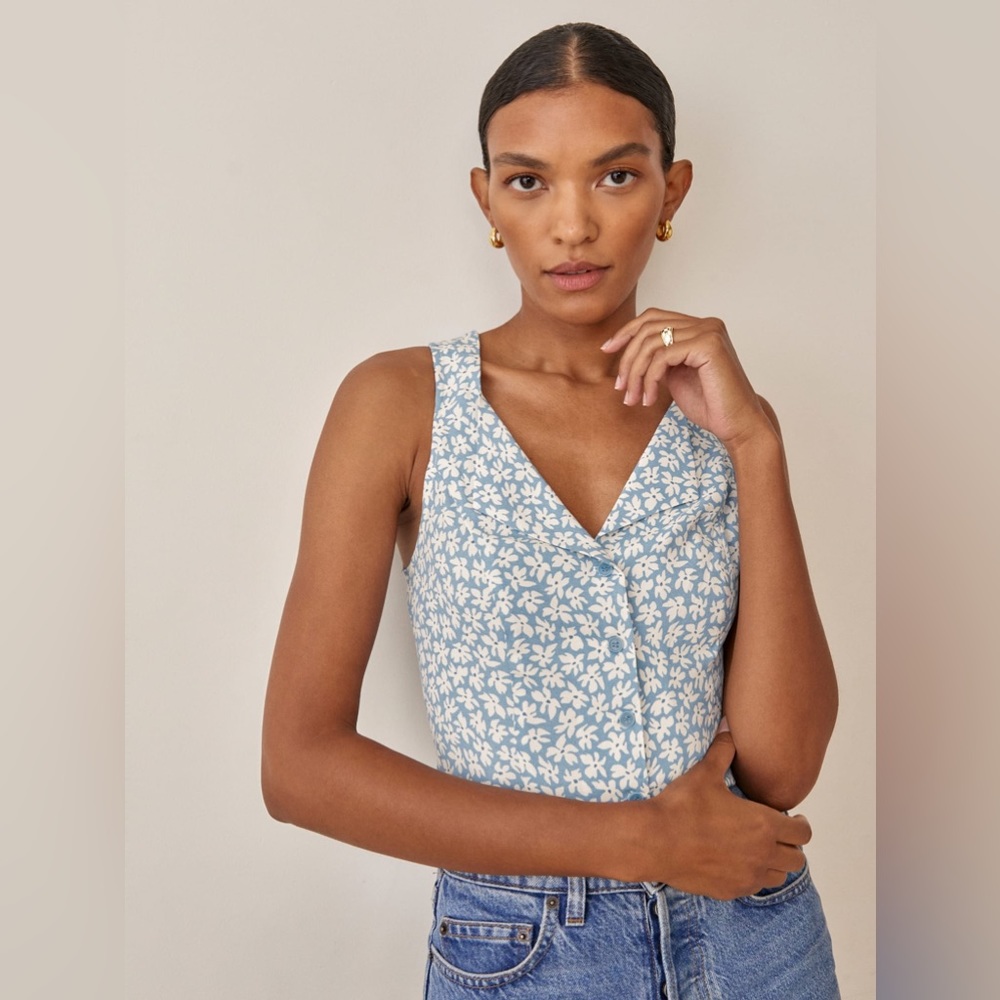 NWT REFORMATION Jayne Top Size 12 in Blue Floral